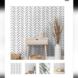 ⭐Black and White Feature Wallpaper